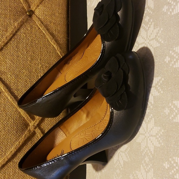 Eurosoft Black Flora Heels Size 8M - Picture 2 of 11
